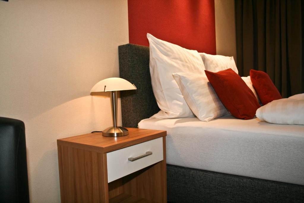 Haus Elisabeth Hotel บัดซัลซุงเงน ภายนอก รูปภาพ